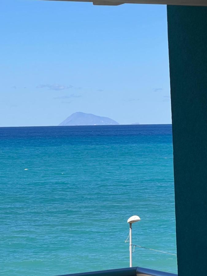 "I Mori Luxory Apartments" - Attico Mansardato Con Incantevole Vista Mare SantʼAgata di Militello Exterior foto