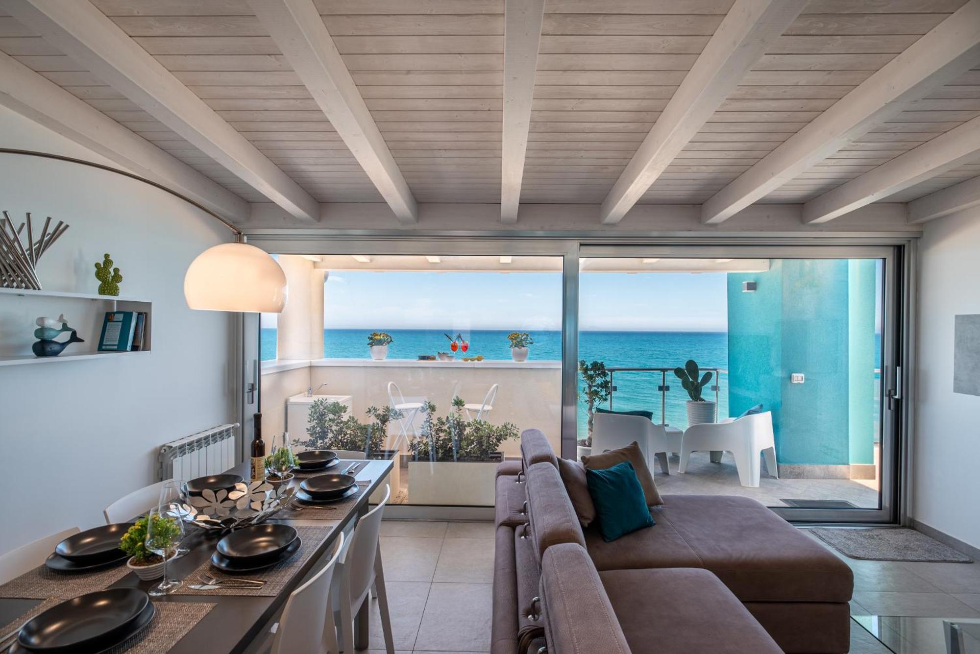 "I Mori Luxory Apartments" - Attico Mansardato Con Incantevole Vista Mare SantʼAgata di Militello Exterior foto